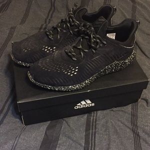 Adidas AlphaBounce Sneakers
